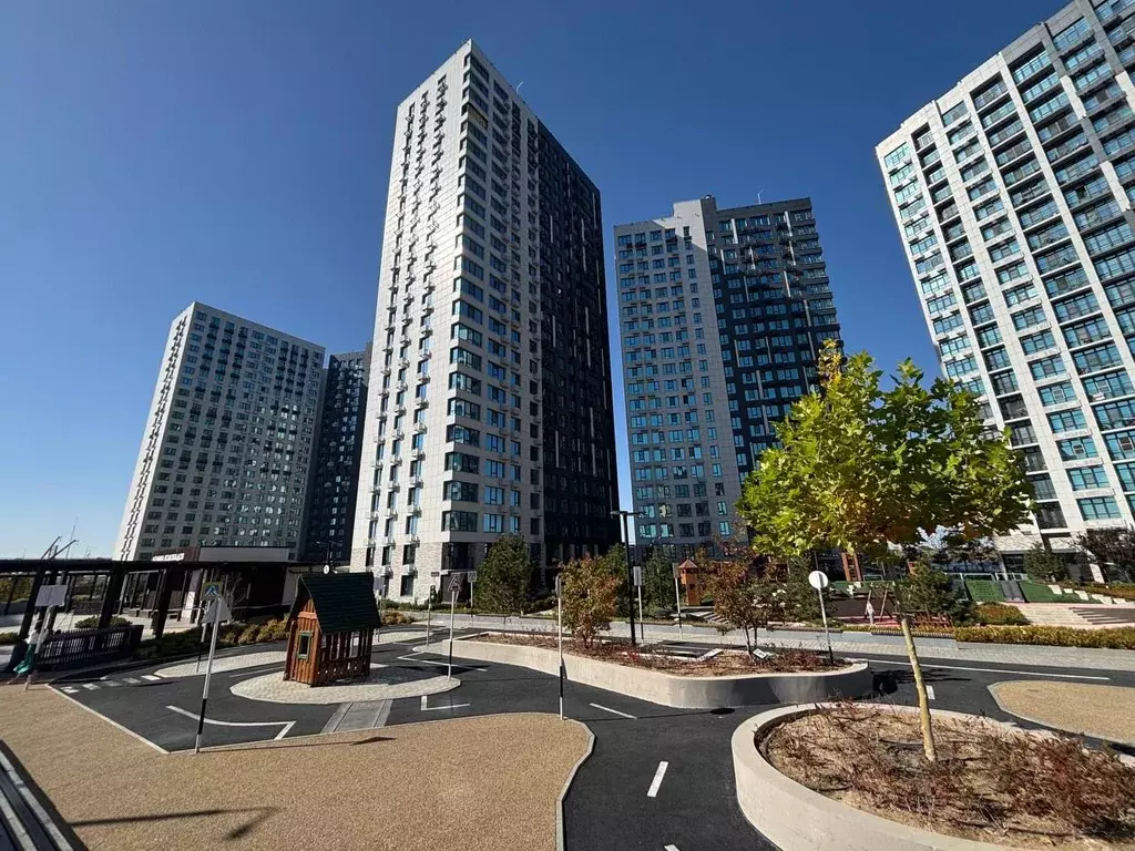 2-к кв. Астраханская область, Астрахань ул. Бехтерева, 2Б (59.2 м) - Фото 1