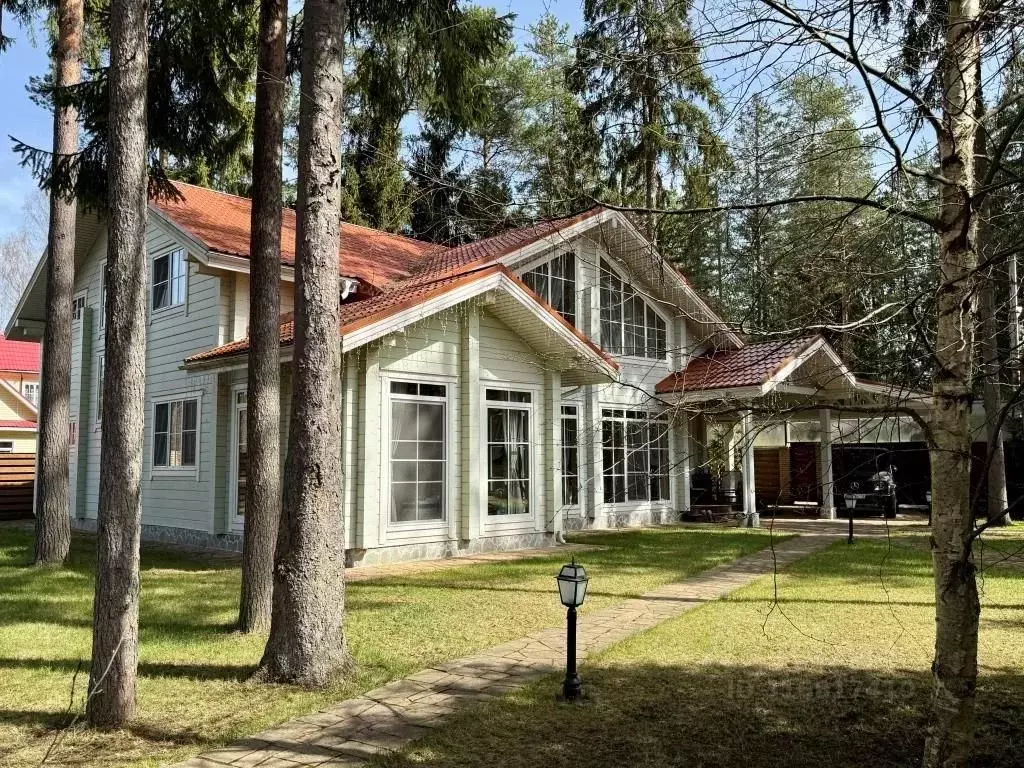 Коттедж в Ленинградская область, Гатчинский район, Вырица городской ... - Фото 0