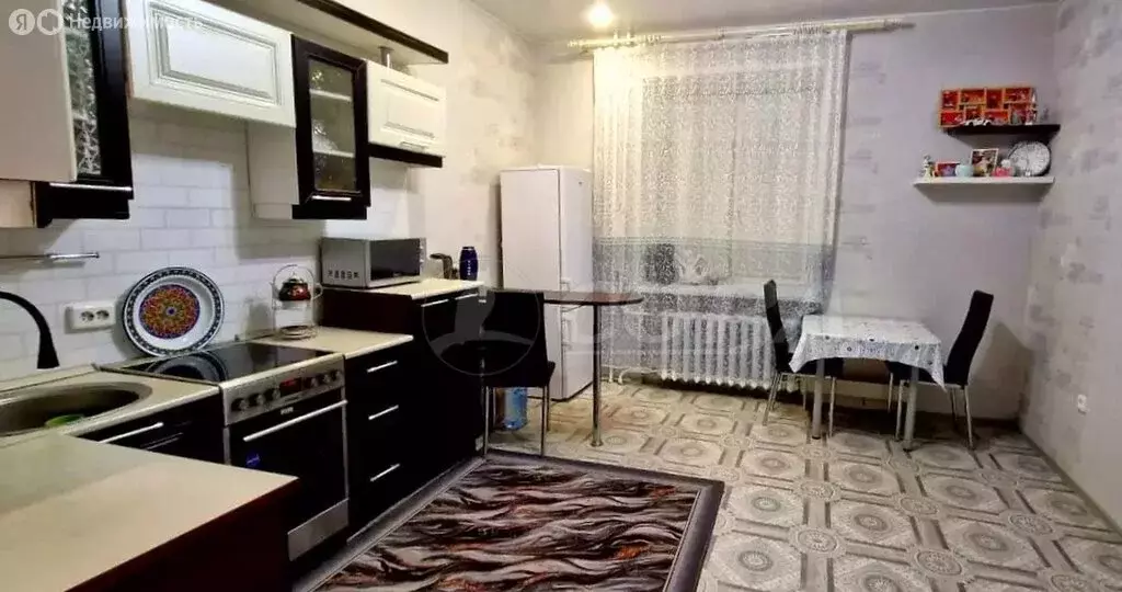 2-комнатная квартира: Тюмень, улица Самарцева, 32 (52.8 м) - Фото 0
