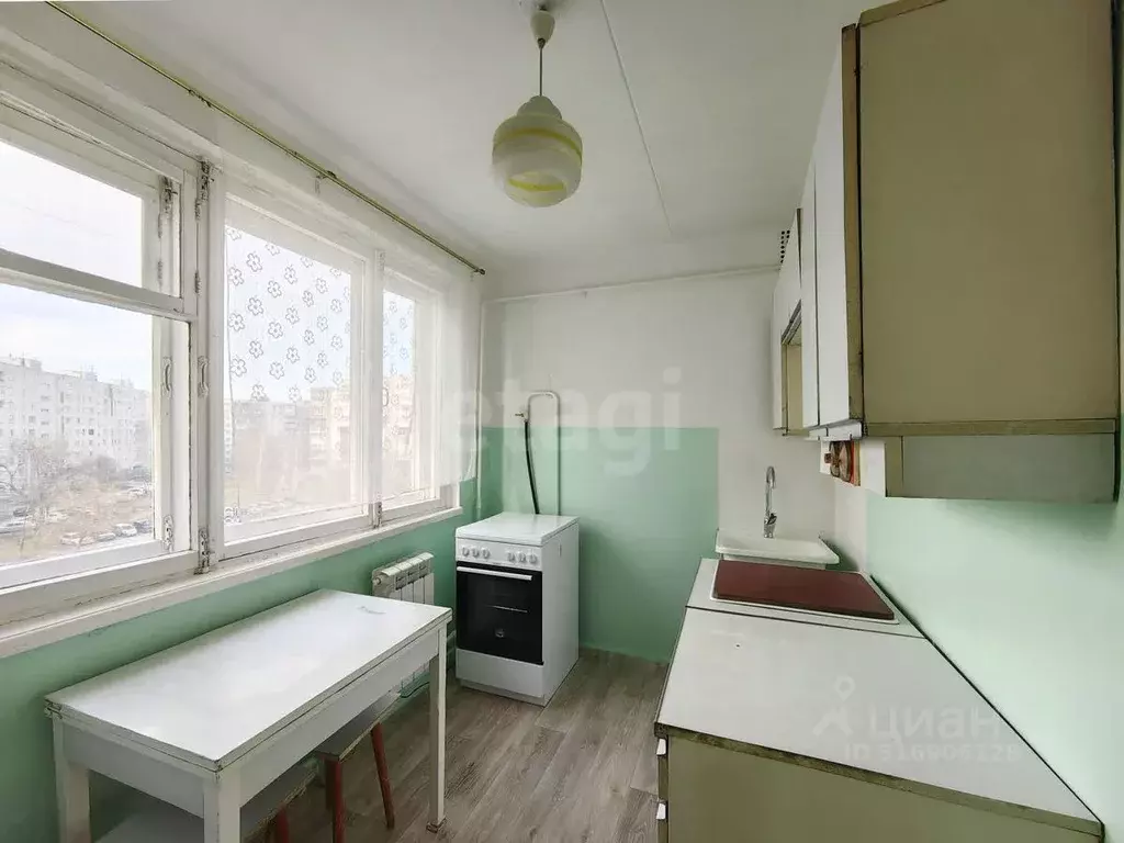 3-к кв. Новосибирская область, Новосибирск ул. Макаренко, 15 (57.5 м) - Фото 0
