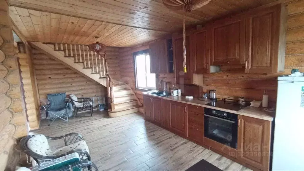 Дом в Воронежская область, Бобровский район, Верхнеикорецкое с/пос, с. ... - Фото 1