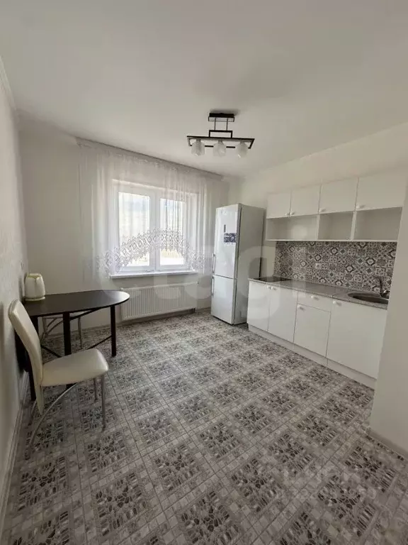 1-к кв. Тюменская область, Тюмень Интернациональная ул., 199к7 (33.8 ... - Фото 1