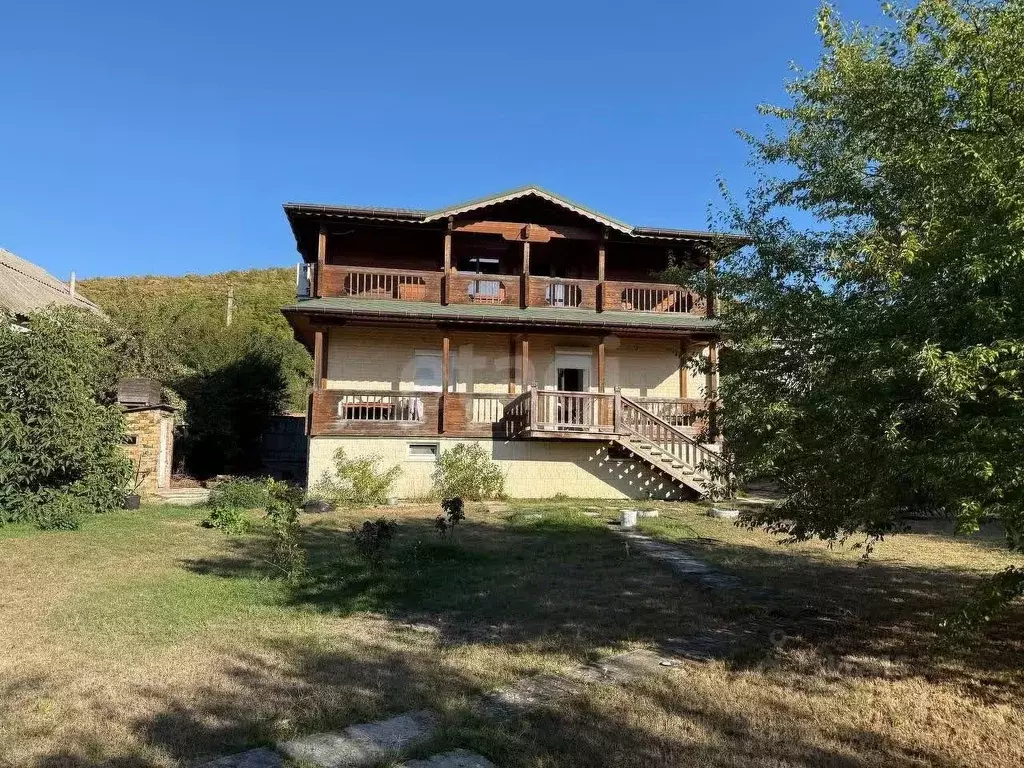 Дом в Севастополь с. Орлиное, ул. Полевая, 21 (300 м) - Фото 1