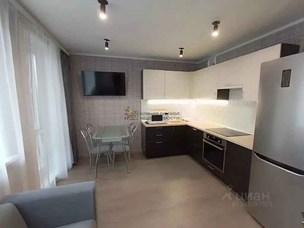 3-к кв. Башкортостан, Уфа ул. Воинов-Интернационалистов, 1 (48.0 м) - Фото 2