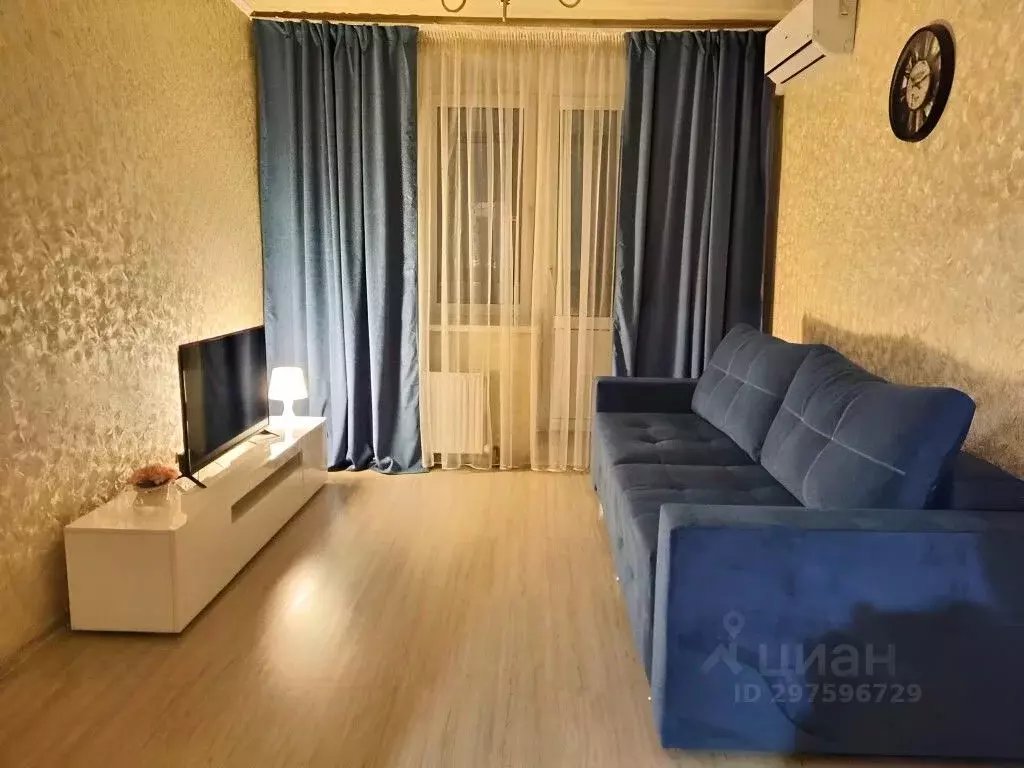 1-к кв. Татарстан, Казань ул. Баки Урманче, 7 (51.0 м) - Фото 1