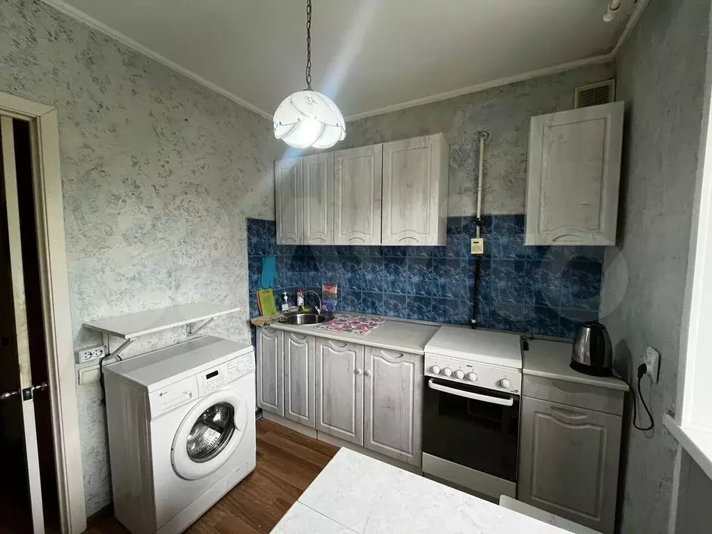 1-к. квартира, 36 м, 1/10 эт. - Фото 0