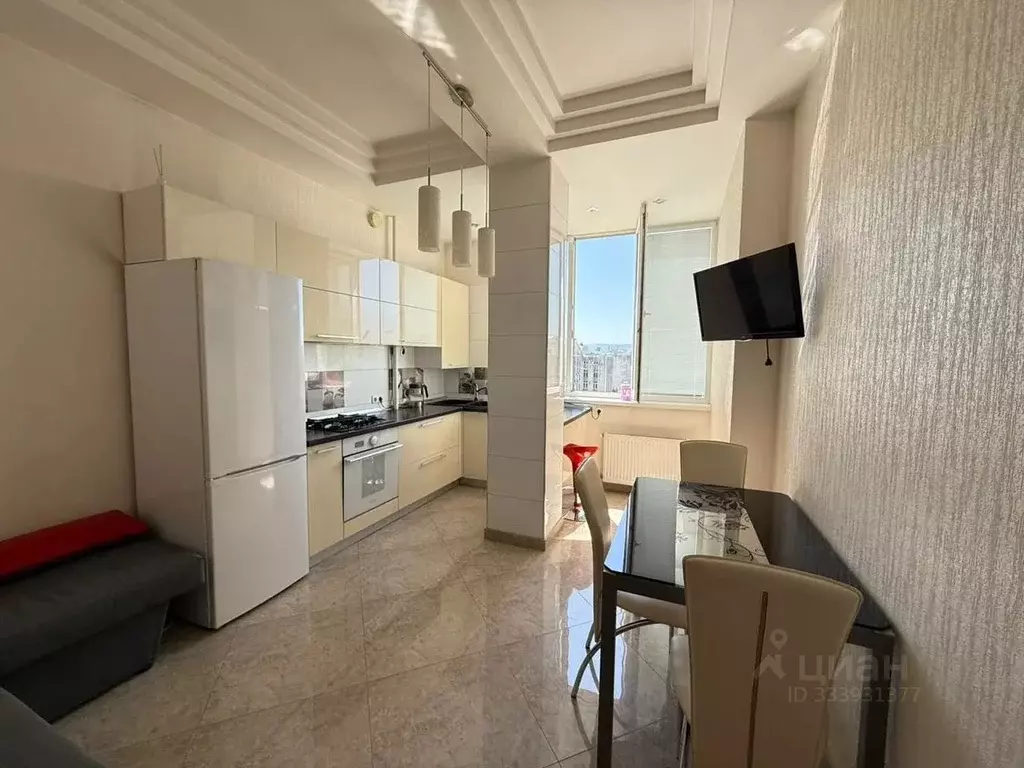1-к кв. Крым, Симферополь ул. Тренева, 21 (50.0 м) - Фото 1