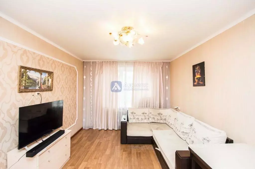 2-к кв. Тюменская область, Тюмень Олимпийская ул., 17 (43.6 м) - Фото 1