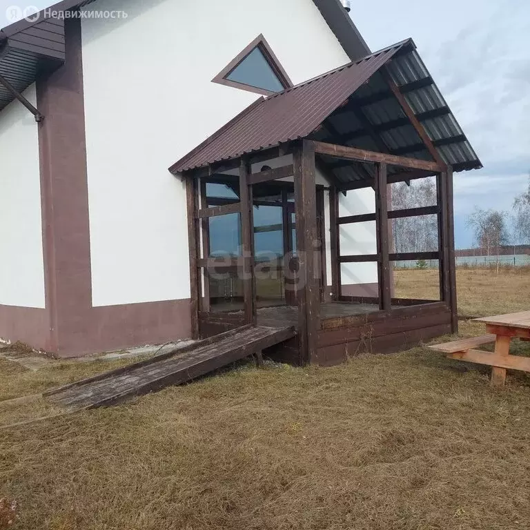 Дом в Тюменская область, Ялуторовский муниципальный округ, село ... - Фото 1