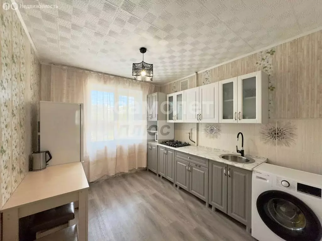1-комнатная квартира: Комсомольск-на-Амуре, улица Дикопольцева, 41 (33 ... - Фото 0