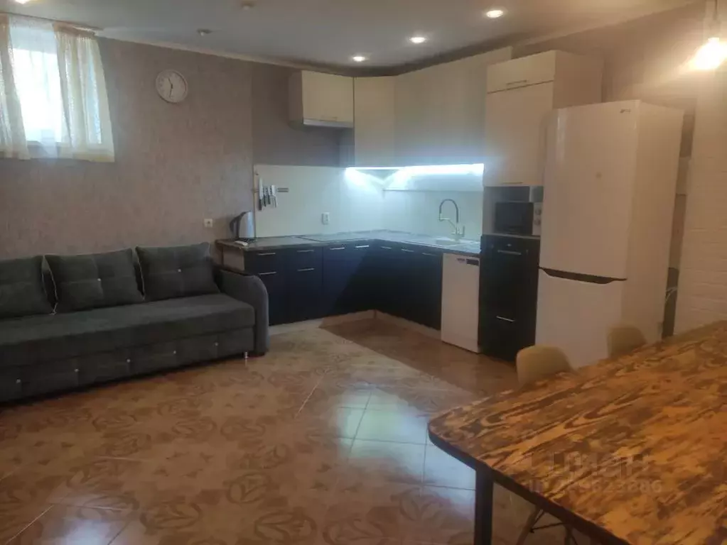 Дом в Крым, Евпатория ул. Новоселовская, 4 (50 м) - Фото 1