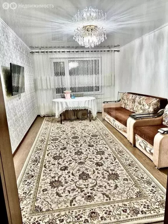 3-комнатная квартира: Саратов, улица имени А.В. Плякина, 4 (82 м) - Фото 1
