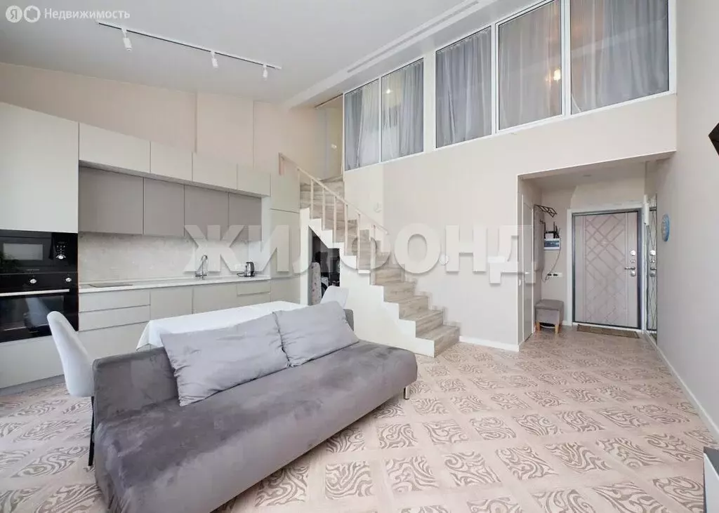 2-комнатная квартира: посёлок Октябрьский, улица Французский Квартал, ... - Фото 1