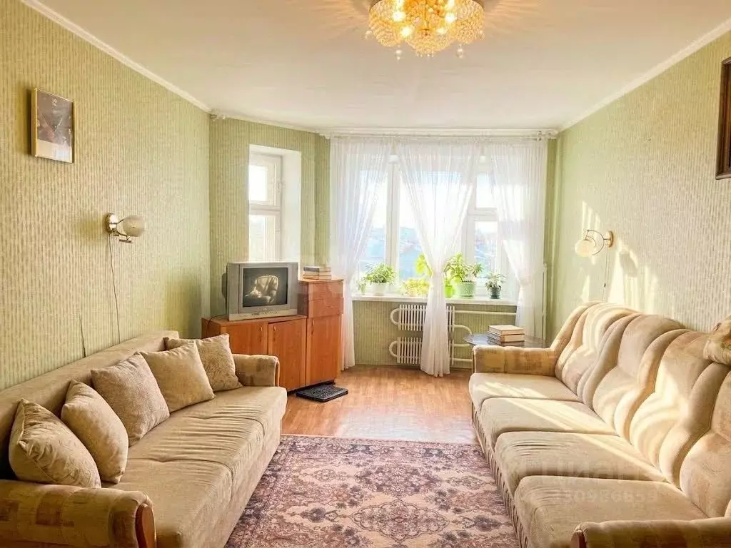 3-к кв. Белгородская область, Губкин Севастопольская ул., 2 (78.6 м) - Фото 1