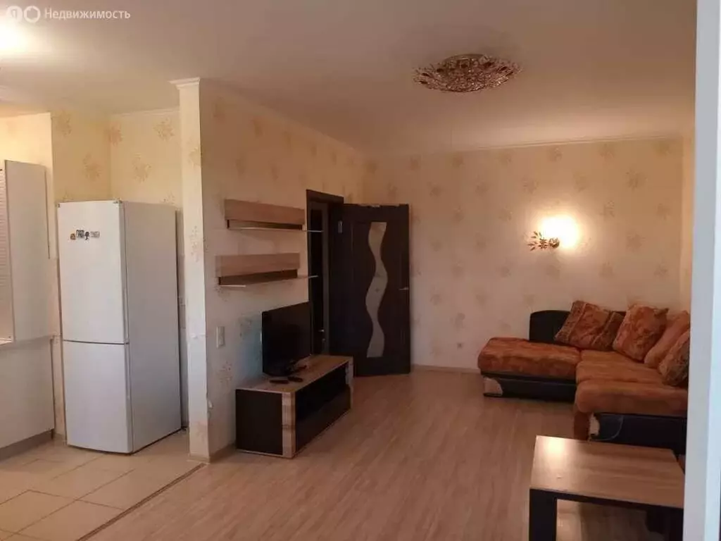 3-комнатная квартира: Ростов-на-Дону, микрорайон Северный, улица ... - Фото 1