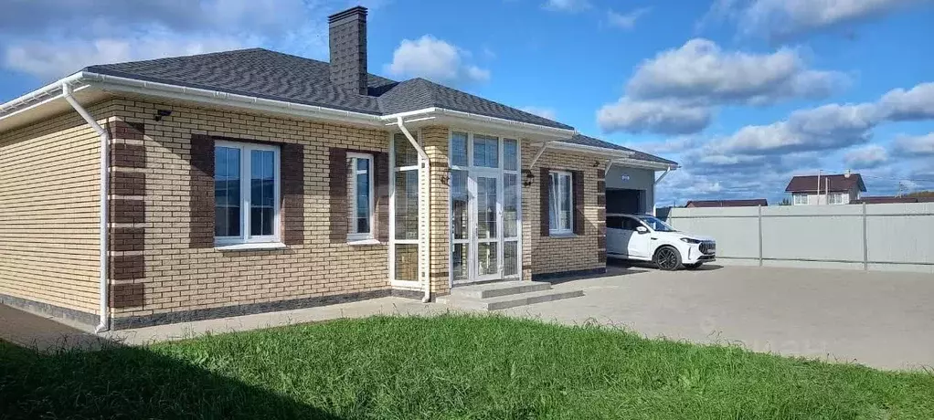 Дом в Ленинградская область, Волосовский район, Клопицкое с/пос, д. ... - Фото 1