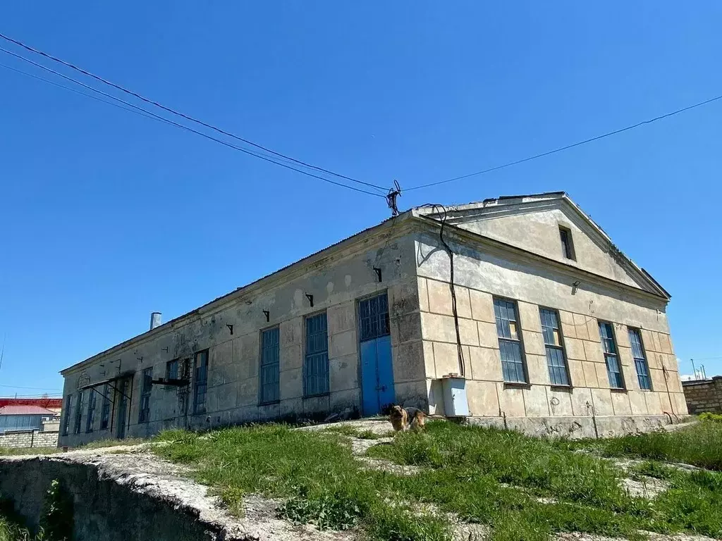 Помещение свободного назначения в Севастополь ул. Братская, 3 (680 м) - Фото 1