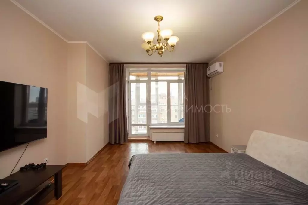 1-к кв. Тюменская область, Тюмень Заречный проезд, 33 (53.5 м) - Фото 0