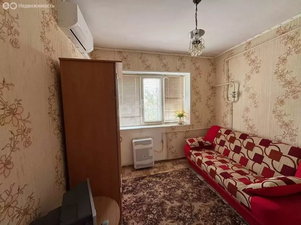 2-комнатная квартира: Черноморское, Первомайская улица, 12 (43.8 м) - Фото 1