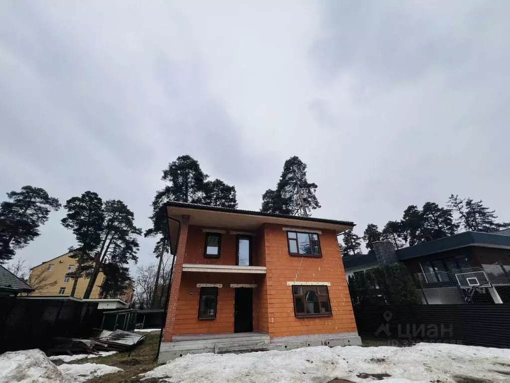 Коттедж, 205 м - Фото 1