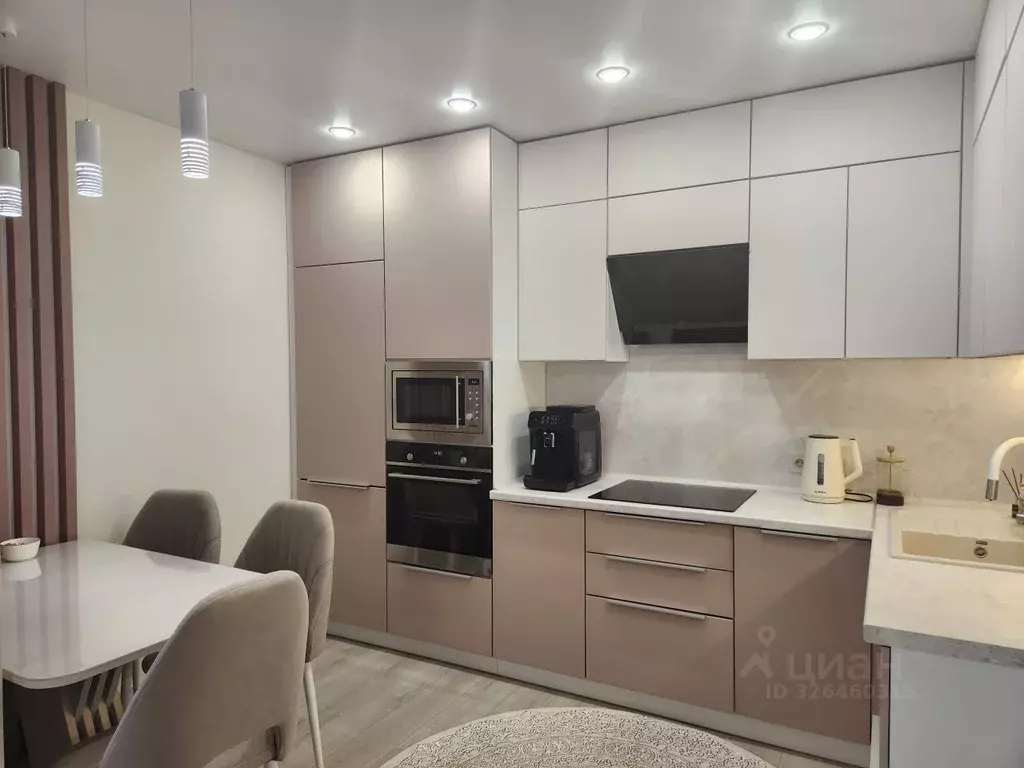 1-к кв. Свердловская область, Екатеринбург ул. Отрадная, 1 (43.1 м) - Фото 1