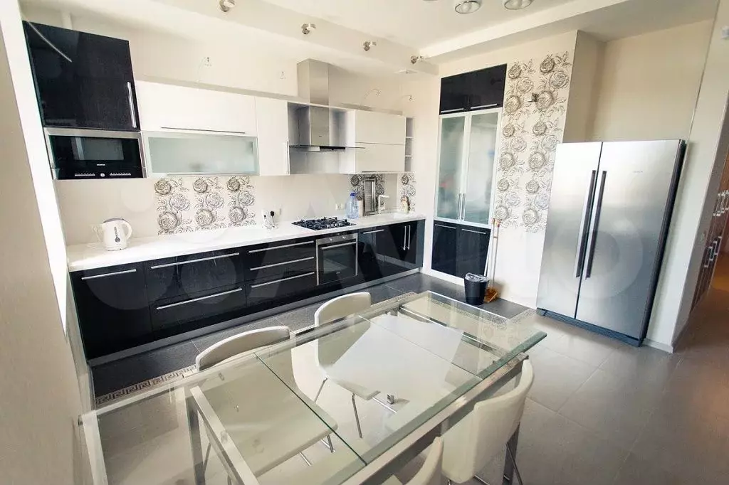3-к. квартира, 110 м, 2/9 эт. - Фото 1