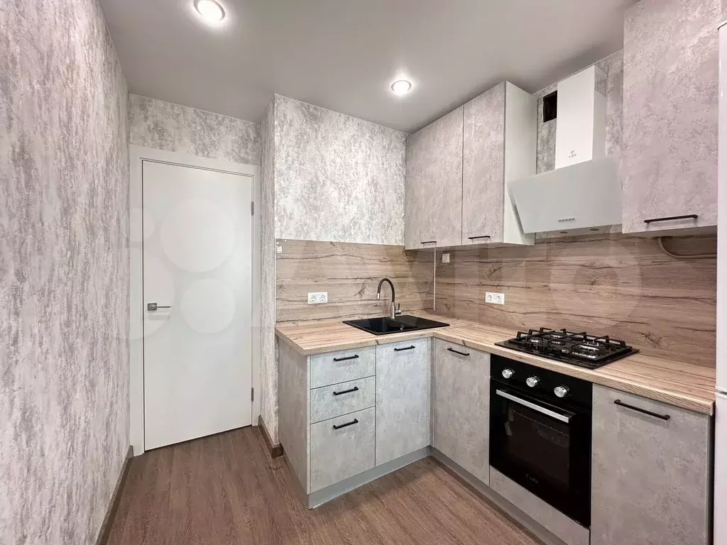 1-к. квартира, 31 м, 5/5 эт. - Фото 1
