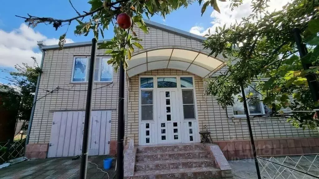 Дом в Краснодарский край, Темрюк ул. Декабристов, 34 (180 м) - Фото 1
