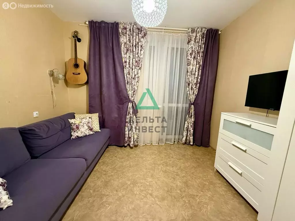 3-комнатная квартира: Уфа, Солнечногорская улица, 8 (65.5 м) - Фото 1