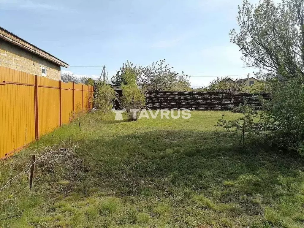 Участок в Крым, Симферопольский район, Перовское с/пос, Новозбурьевка ... - Фото 1