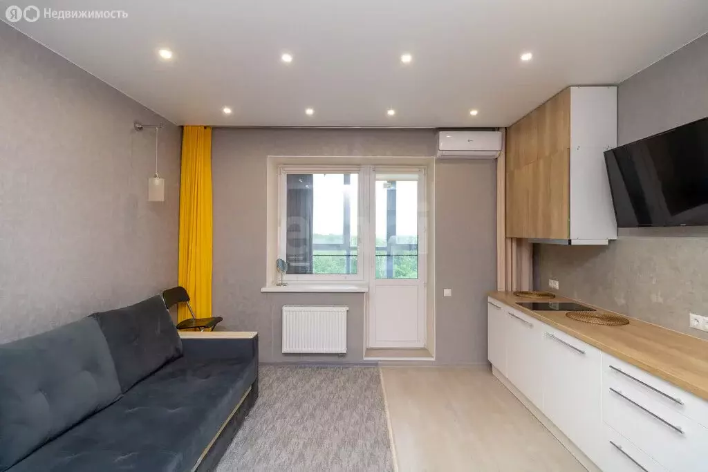 Квартира-студия: Тюмень, улица Мельникайте, 2к11 (24 м) - Фото 1