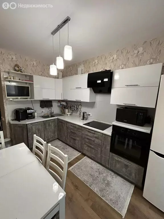 3-комнатная квартира: Киров, улица Ленина, 198к1 (56.3 м) - Фото 2