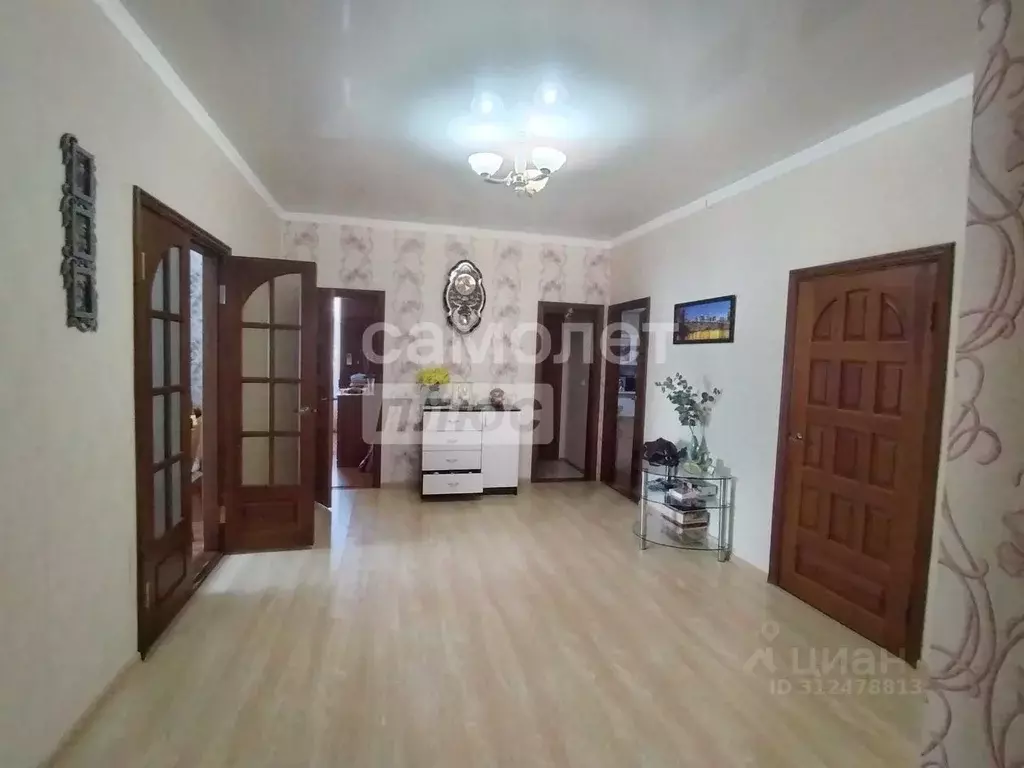 Дом в Краснодарский край, Динская ст-ца ул. Ломоносова, 2 (246 м) - Фото 1