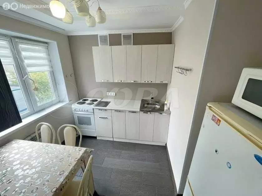 2-комнатная квартира: Тюмень, Фабричная улица, 6 (48.8 м) - Фото 1