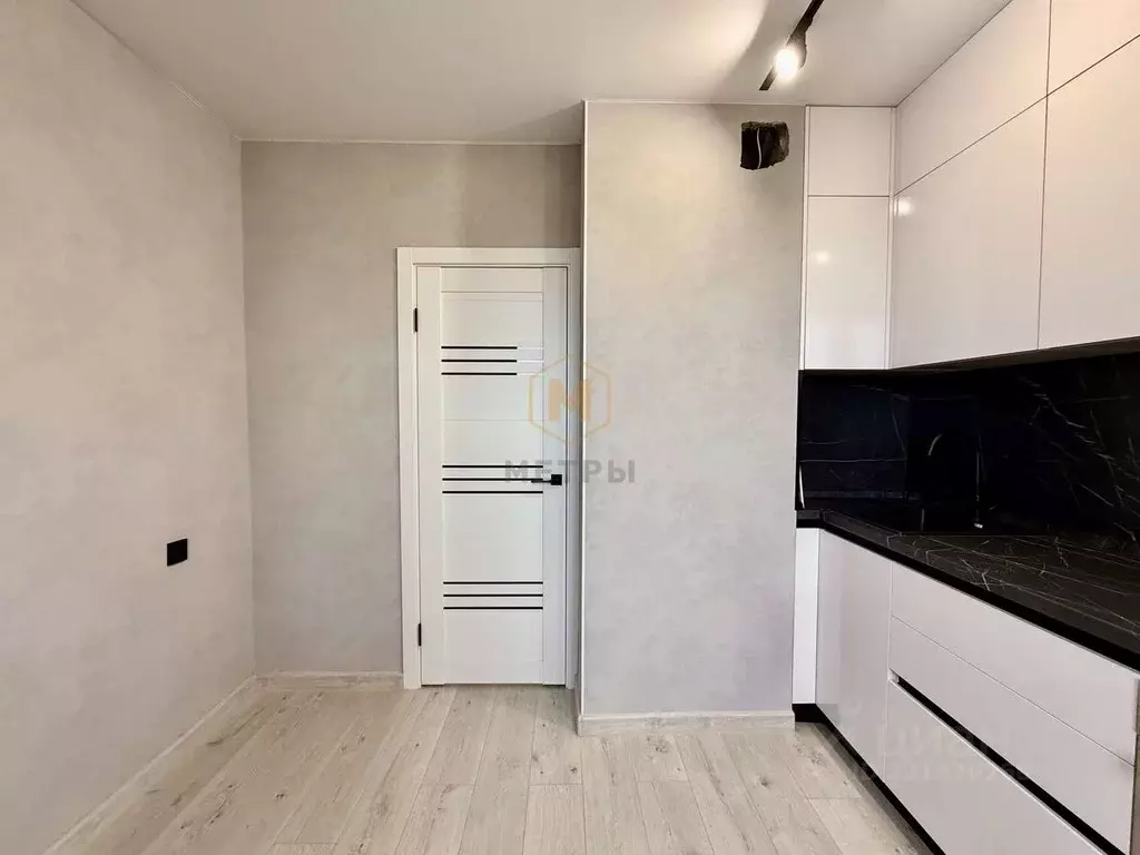 2-к кв. Белгородская область, Белгород ул. Есенина, 54 (50.7 м) - Фото 2