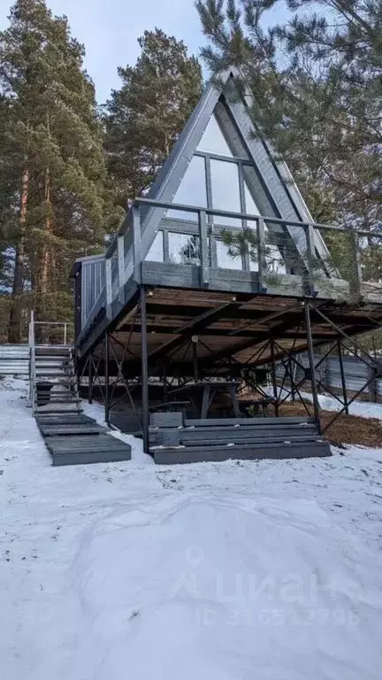 Дом в Алтай, Чемальский район, Узнезинское с/пос, с. Узнезя ул. ... - Фото 0