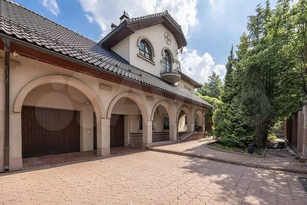 Дом 1100 м на участке 30 сот. - Фото 1