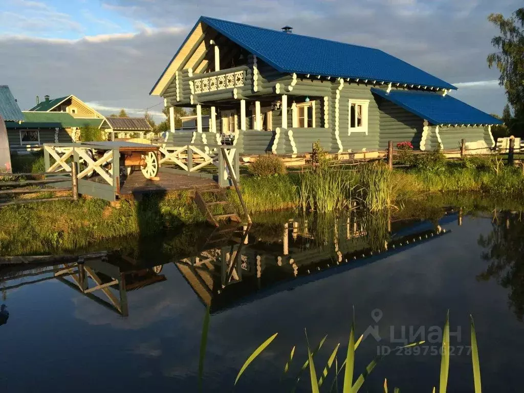 Дом в Новгородская область, Новгородский район, Ракомское с/пос, д. ... - Фото 0