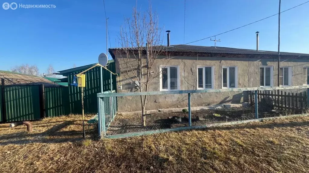 2-комнатная квартира: село Межборное, Возлеозёрная улица, 33 (61 м) - Фото 1