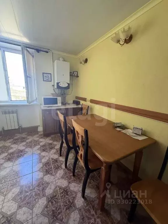 4-к кв. Крым, Сакский район, с. Штормовое ул. Ленина, 8 (74.1 м) - Фото 2