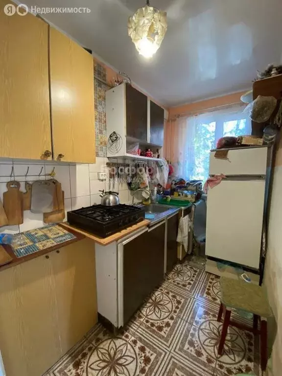 3-комнатная квартира: Феодосия, улица Чернышевского, 7 (70 м) - Фото 1