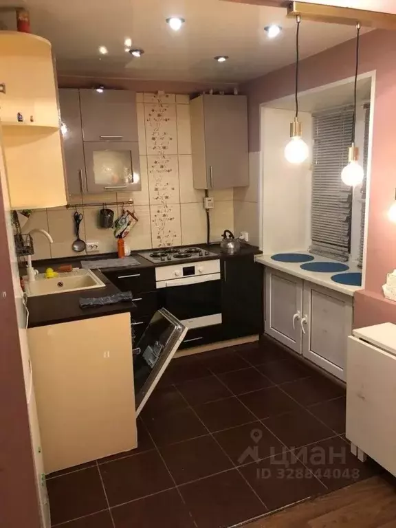 2-к кв. Омская область, Омск просп. Мира, 6А (42.2 м) - Фото 1