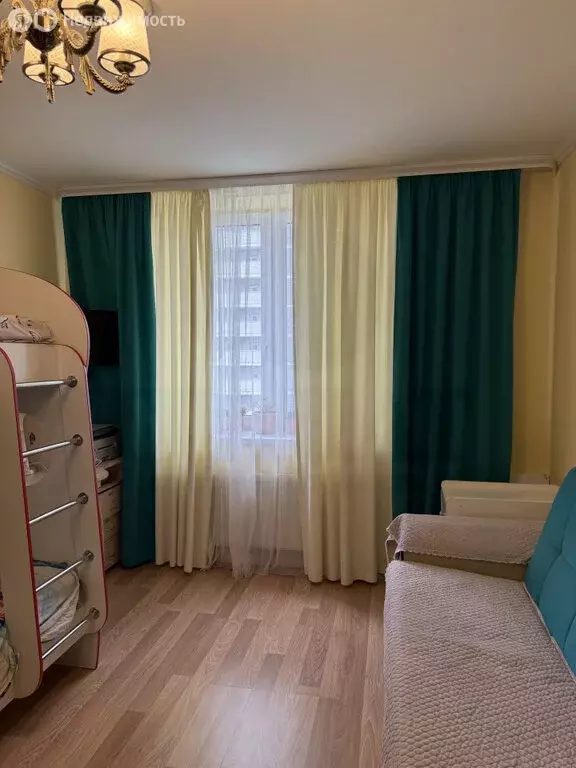 3-комнатная квартира: Екатеринбург, улица Бакинских Комиссаров, 93 ... - Фото 1