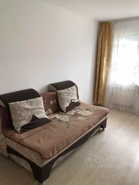 3-к кв. Кемеровская область, Кемерово просп. Ленина, 64 (62.0 м) - Фото 0