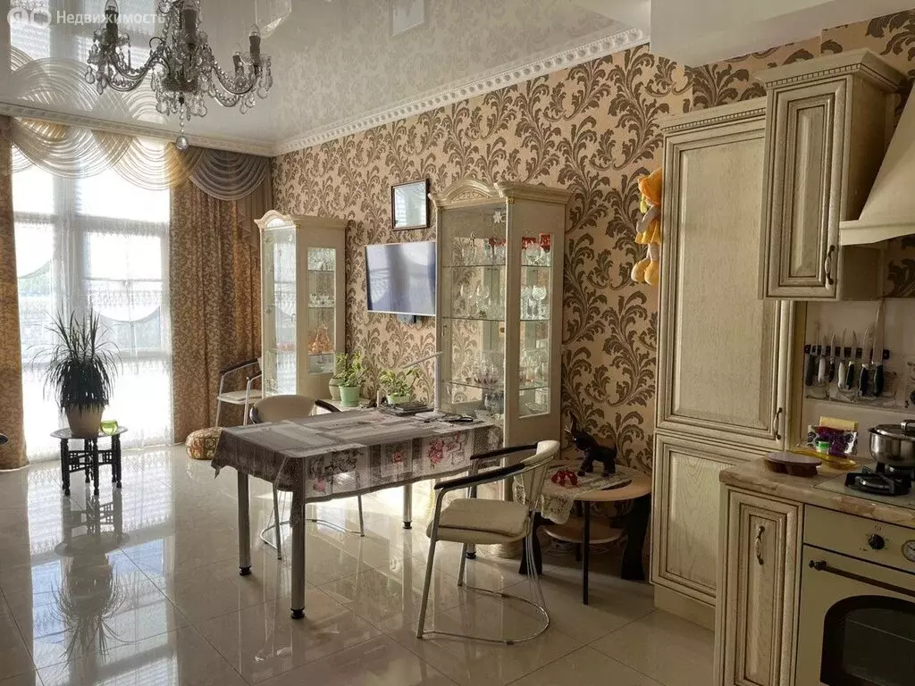 1-комнатная квартира: Геленджик, улица Кирова, 120/35 (62 м) - Фото 0