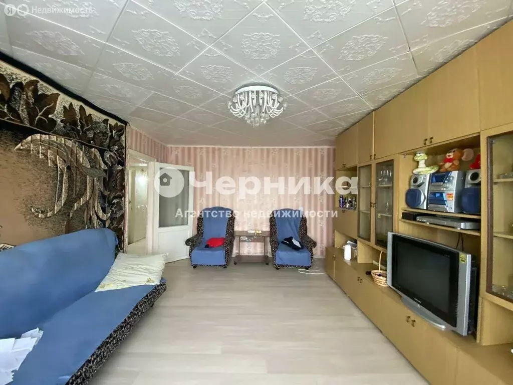 3-комнатная квартира: Гуково, Киевская улица, 74 (64.3 м) - Фото 0