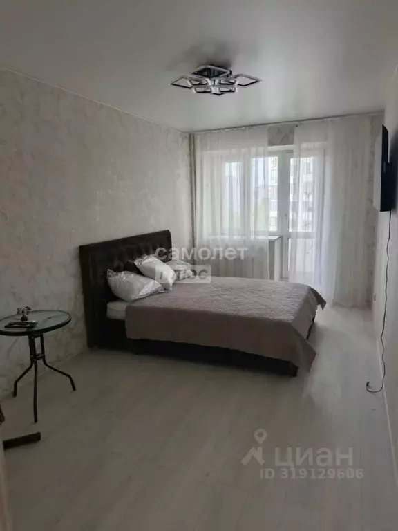 1-к кв. Омская область, Омск ул. 70 лет Октября, 15/1 (50.3 м) - Фото 0
