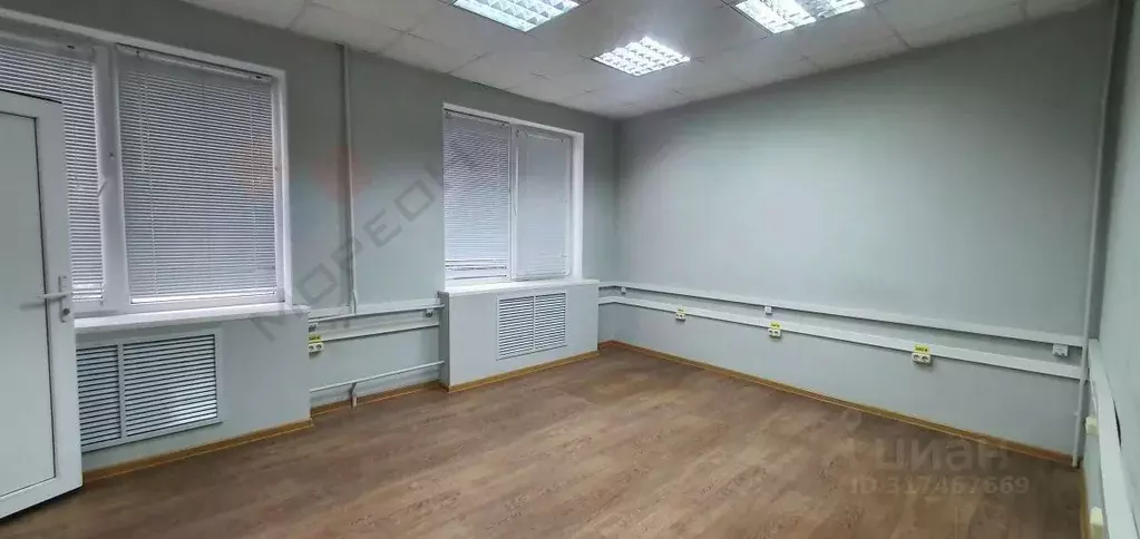 Офис в Краснодарский край, Краснодар ул. Имени Дзержинского, 40А (50 ... - Фото 1