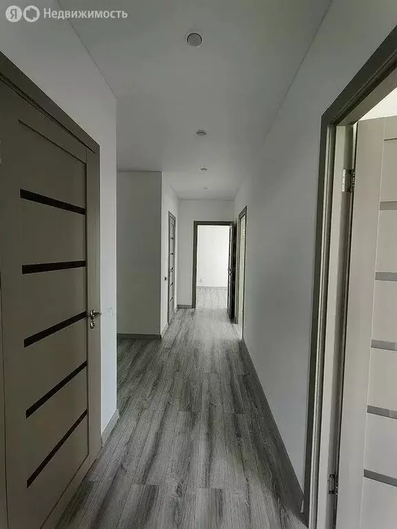 Квартира-студия: Тюмень, улица Павла Никольского, 10 (87.8 м) - Фото 2