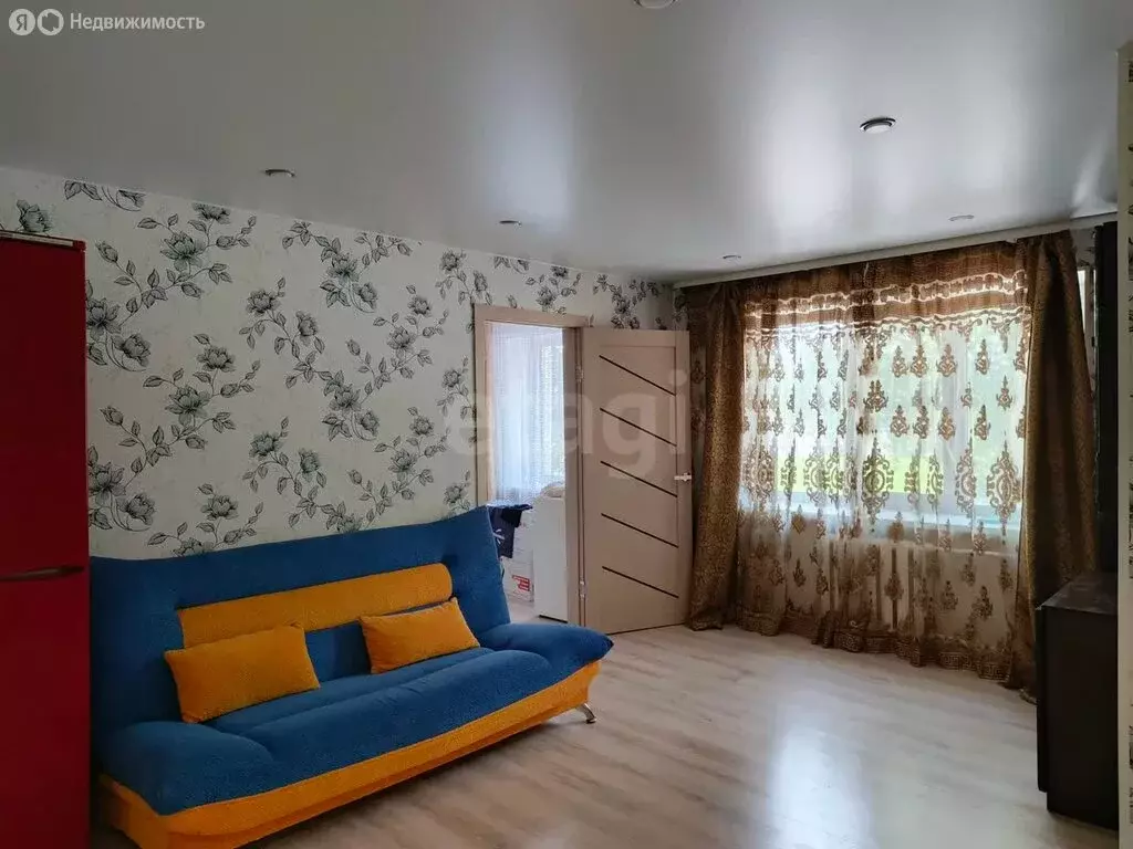 2-комнатная квартира: Остров, улица Ленина, 3 (44 м) - Фото 0